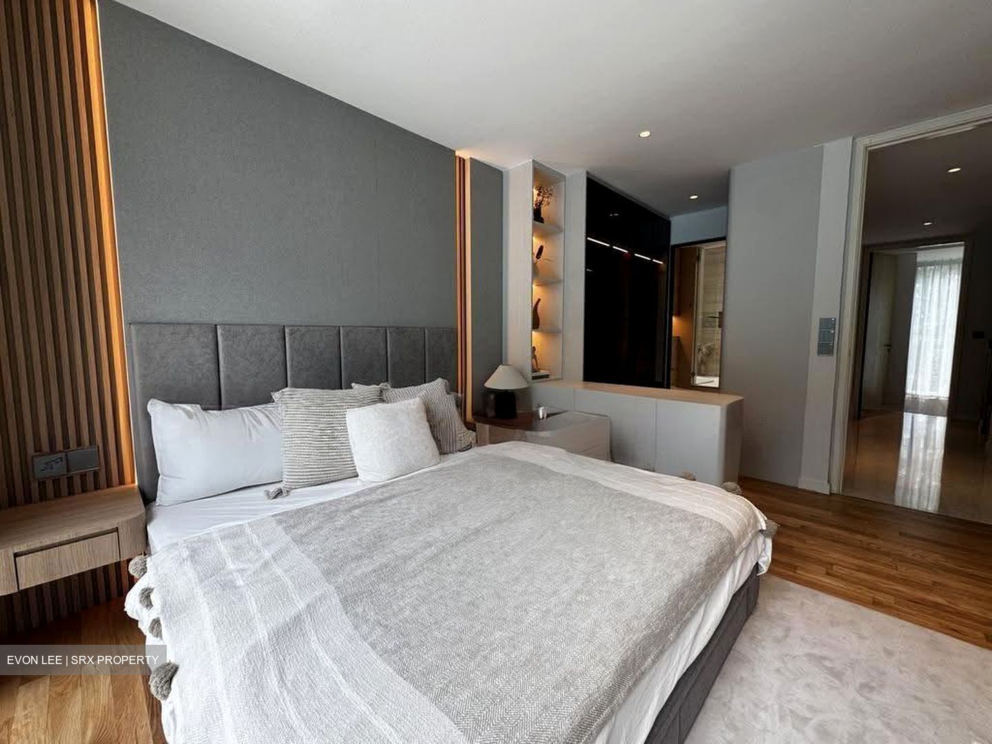 Miltonia Close (D27), Terrace #611080301